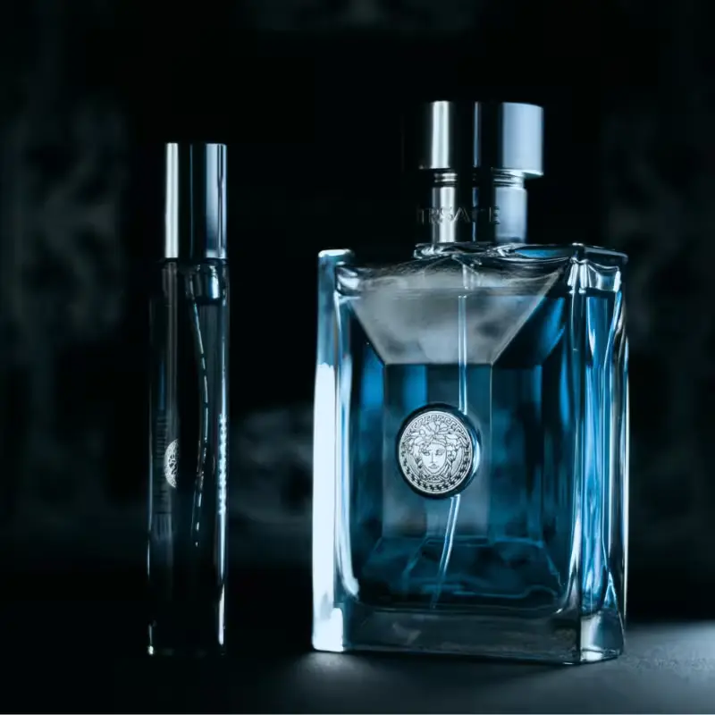 Versace Pour Homme: frescor e leveza para o dia a dia.